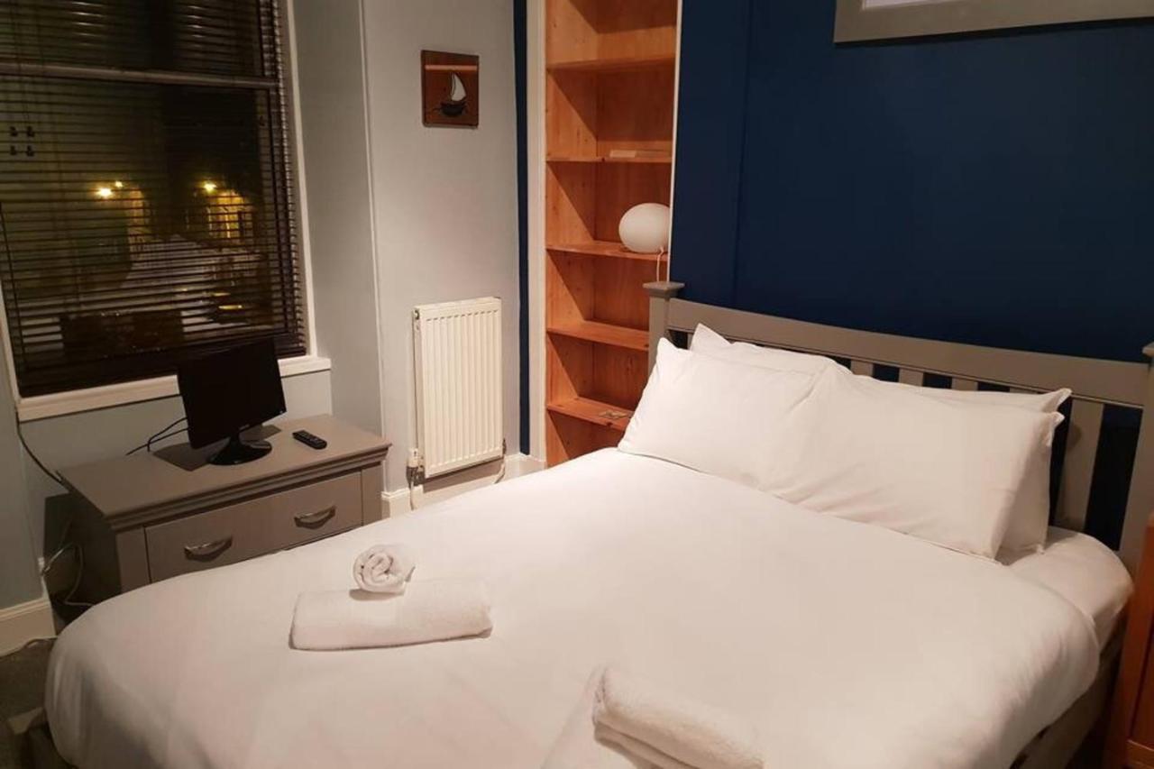 Bright 1 Bedroom Apartment Near City Centre إدنبرة المظهر الخارجي الصورة